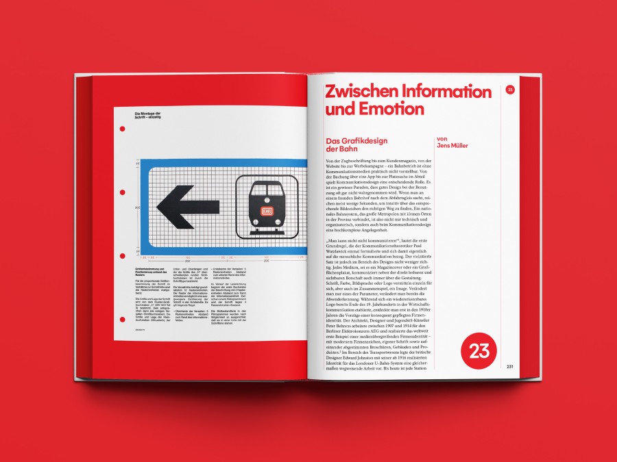 Aufgeschlagene Mockup Doppelseite zur Entwicklung des DB-Logos: linke Seite mit Rasteraufbau und Piktogrammen, rechte Seite mit dem Text „Zwischen Information und Emotion - Das Grafikdesign der Bahn"