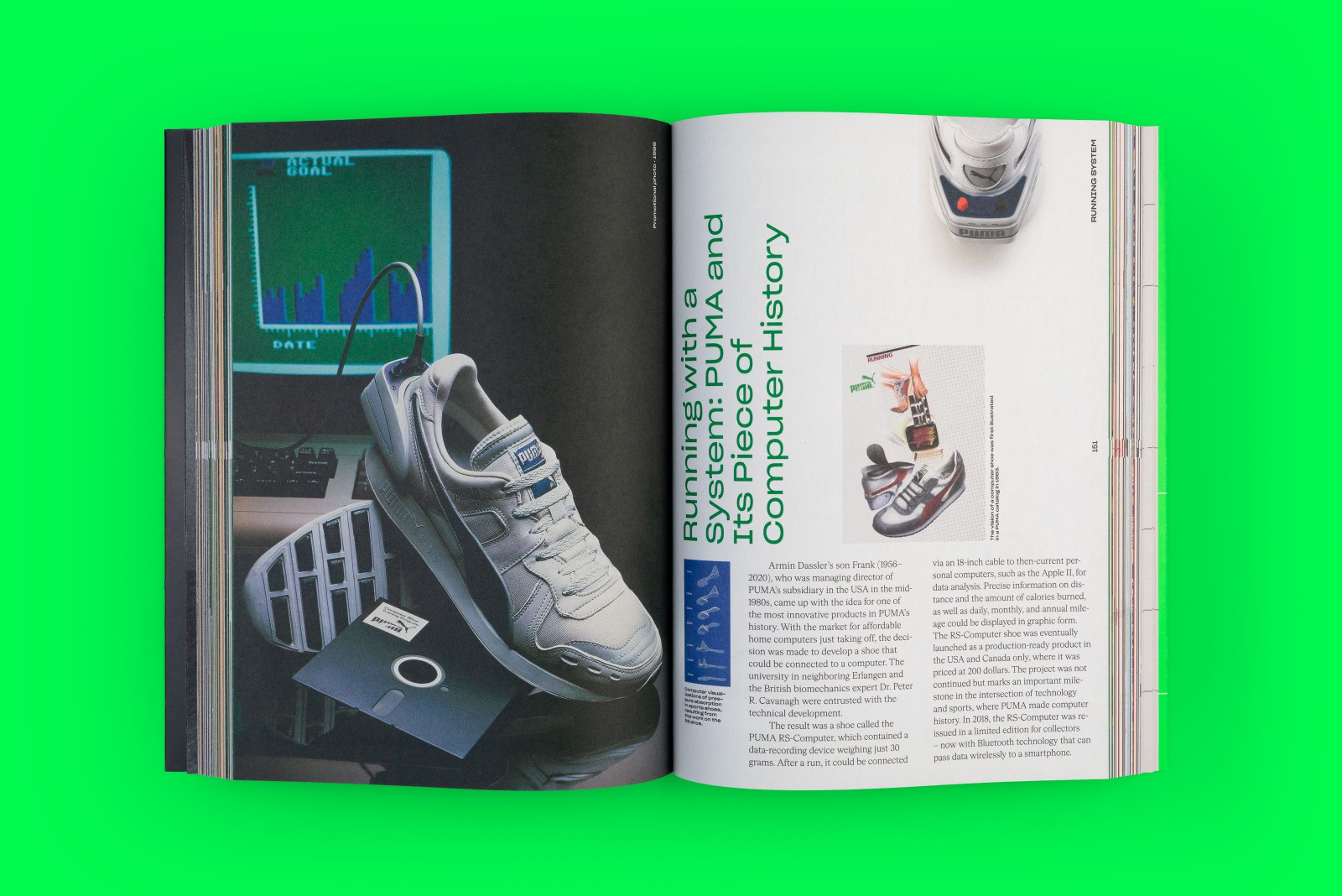 Aufgeschlagene Doppelseite im PUMA Buch mit retro Computer-Historie, RS-Computer-Schuh-Abbildung und Sneaker-Fotografie